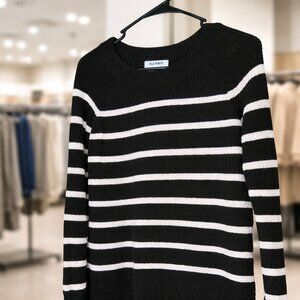 Old Navy Women's Sweater in Black and White Stripes - XS